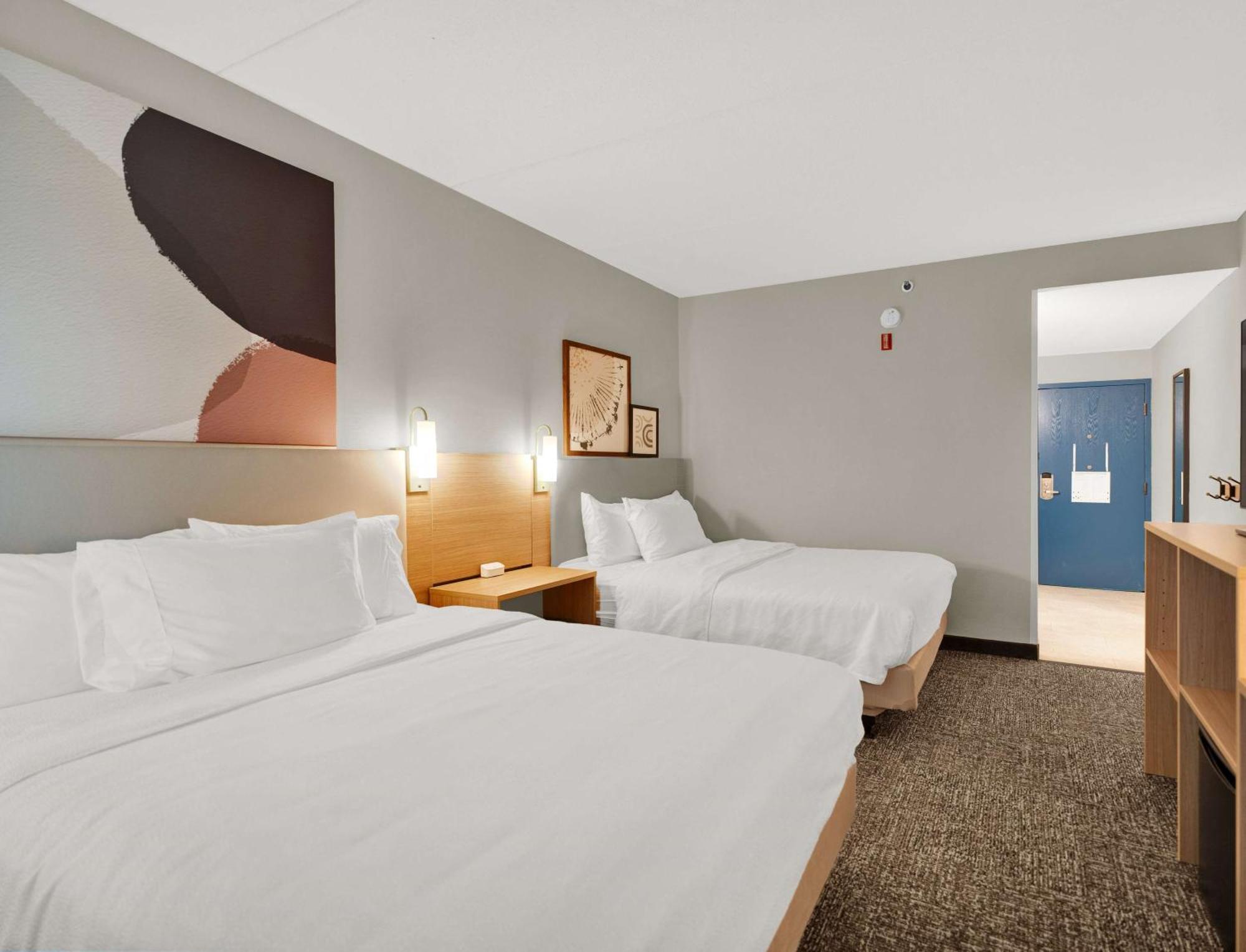 Spark By Hilton Plymouth Exterior photo
