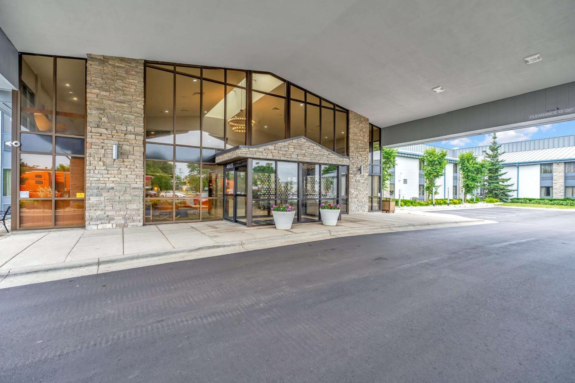 Spark By Hilton Plymouth Exterior photo